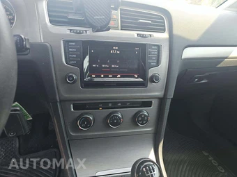 2015 Volkswagen Golf Launch Edition Hatchback - miniatura 10