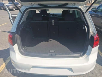2015 Volkswagen Golf Launch Edition Hatchback - miniatura 14