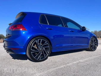 2015 Volkswagen Golf R Hatchback w/DCC & Navigation – miniatura 10
