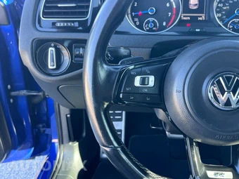2015 Volkswagen Golf R Hatchback w/DCC & Navigation – miniatura 34