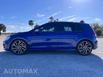 2015 Volkswagen Golf R Hatchback w/DCC & Navigation – miniatura 4