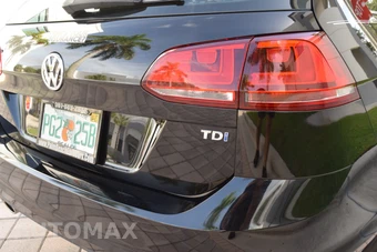 2015 Volkswagen Golf SportWagen TDI S Wagon - miniatura 25