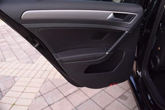 2015 Volkswagen Golf SportWagen TDI S Wagon - miniatura 88