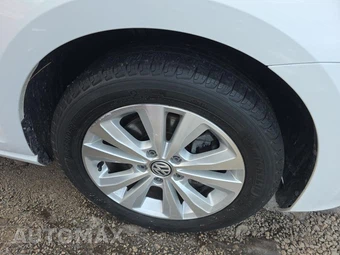2015 Volkswagen Golf TDI S Hatchback – miniatura 16