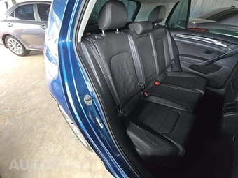 2015 Volkswagen Golf TDI SE Hatchback – miniatura 16