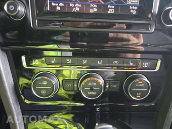 2015 Volkswagen Golf TDI SE Hatchback – miniatura 26
