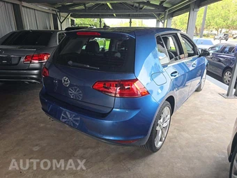 2015 Volkswagen Golf TDI SE Hatchback – miniatura 3