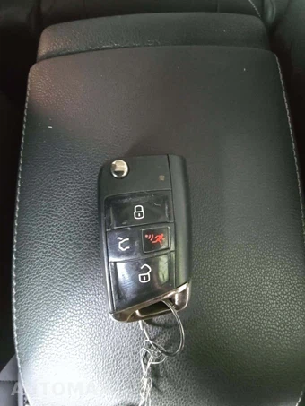2015 Volkswagen Golf TDI SE Hatchback – miniatura 8
