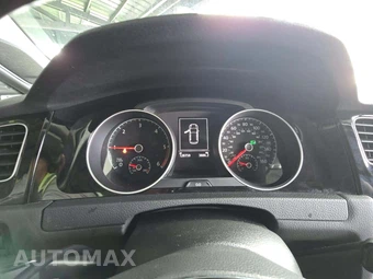 2015 Volkswagen Golf TDI SE Hatchback – miniatura 9