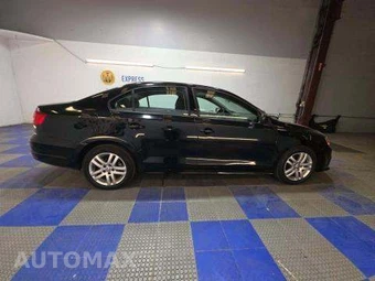 2015 Volkswagen Jetta S – miniatura 4