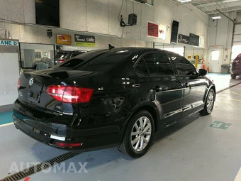 2015 Volkswagen Jetta SE - miniatura 2