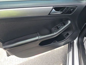 2015 Volkswagen Jetta SE – miniatura 9