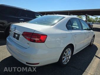 2015 Volkswagen Jetta Sport – miniatura 4