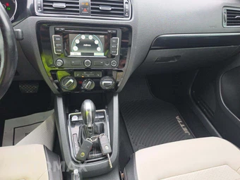 2015 Volkswagen Jetta Sport – miniatura 10