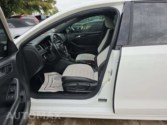 2015 Volkswagen Jetta Sport – miniatura 6
