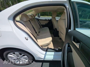 2015 Volkswagen Jetta TDI SE w/Connectivity - miniatura 16