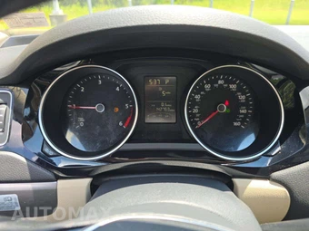 2015 Volkswagen Jetta TDI SE w/Connectivity - miniatura 9