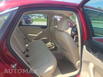 2015 Volkswagen Passat 1.8T Limited Edition - miniatura 13