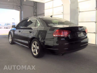 2015 Volkswagen Passat 1.8T Limited Edition – miniatura 6