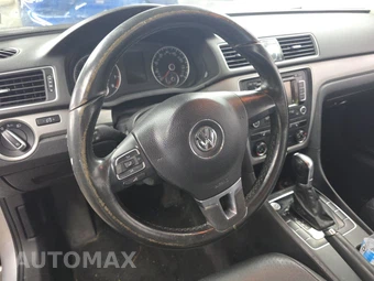 2015 Volkswagen Passat 1.8T Limited Edition – miniatura 10