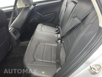 2015 Volkswagen Passat 1.8T Limited Edition – miniatura 13