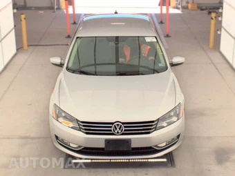 2015 Volkswagen Passat 1.8T Limited Edition – miniatura 2