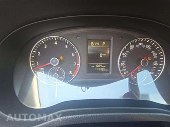 2015 Volkswagen Passat 1.8T Limited Edition – miniatura 6