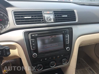 2015 Volkswagen Passat 1.8T Limited Edition - miniatura 11