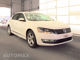 2015 Volkswagen Passat 1.8T Limited Edition - miniatura 3
