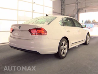 2015 Volkswagen Passat 1.8T Limited Edition - miniatura 4