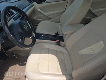 2015 Volkswagen Passat 1.8T Limited Edition - miniatura 7