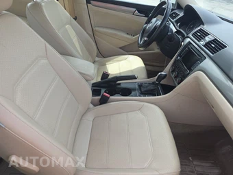 2015 Volkswagen Passat 1.8T Limited Edition - miniatura 8