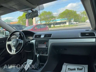 2015 Volkswagen Passat 1.8T Limited Edition - miniatura 10