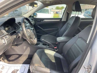 2015 Volkswagen Passat 1.8T Limited Edition - miniatura 13