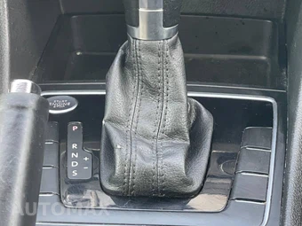 2015 Volkswagen Passat 1.8T Limited Edition - miniatura 17