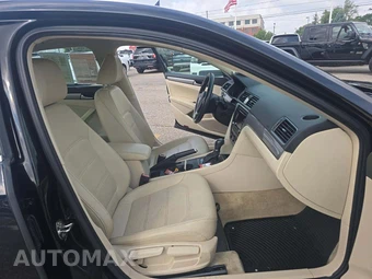 2015 Volkswagen Passat 1.8T Limited Edition - miniatura 15