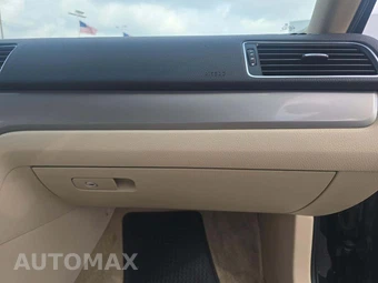2015 Volkswagen Passat 1.8T Limited Edition - miniatura 16
