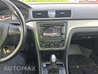 2015 Volkswagen Passat 1.8T Limited Edition - miniatura 7