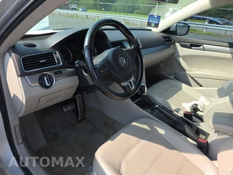 2015 Volkswagen Passat 1.8T S – miniatura 11