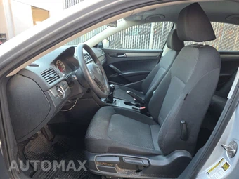2015 Volkswagen Passat 1.8T S - miniatura 7