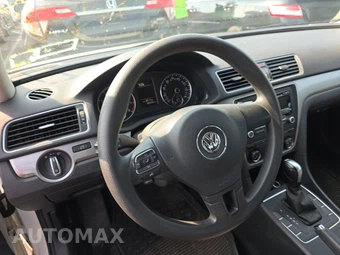 2015 Volkswagen Passat 1.8T S – miniatura 10