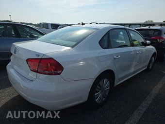 2015 Volkswagen Passat 1.8T S – miniatura 4