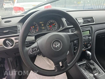 2015 Volkswagen Passat 1.8T S – miniatura 10