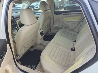 2015 Volkswagen Passat 1.8T SE w/Sunroof & Navigation - miniatura 13