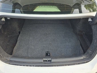 2015 Volkswagen Passat 1.8T SE w/Sunroof & Navigation - miniatura 16