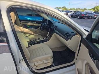 2015 Volkswagen Passat 1.8T SE w/Sunroof & Navigation - miniatura 8