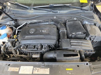 2015 Volkswagen Passat 1.8T SE w/Sunroof & Navigation – miniatura 15