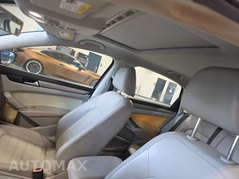 2015 Volkswagen Passat 1.8T SE w/Sunroof & Navigation – miniatura 17