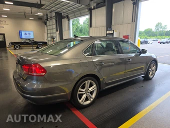 2015 Volkswagen Passat 1.8T SE w/Sunroof & Navigation – miniatura 4