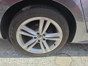 2015 Volkswagen Passat 1.8T SE w/Sunroof & Navigation - miniatura 10